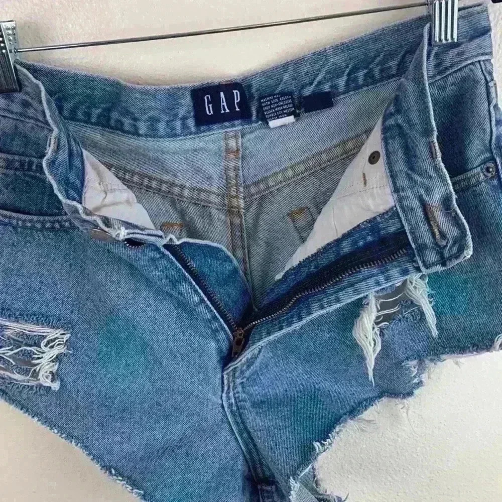 Gap distressed cut offs size 12. - Picture 5 of 7